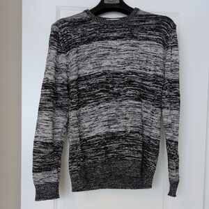 Men's Black and Gray Sweater